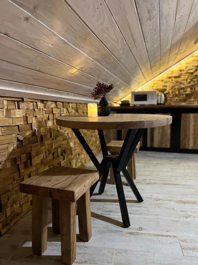 Luxury Live Kamianets-Podilskyi
